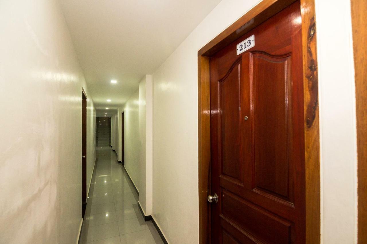 OYO 1223 Hotel Bahari Batam Bagian luar foto